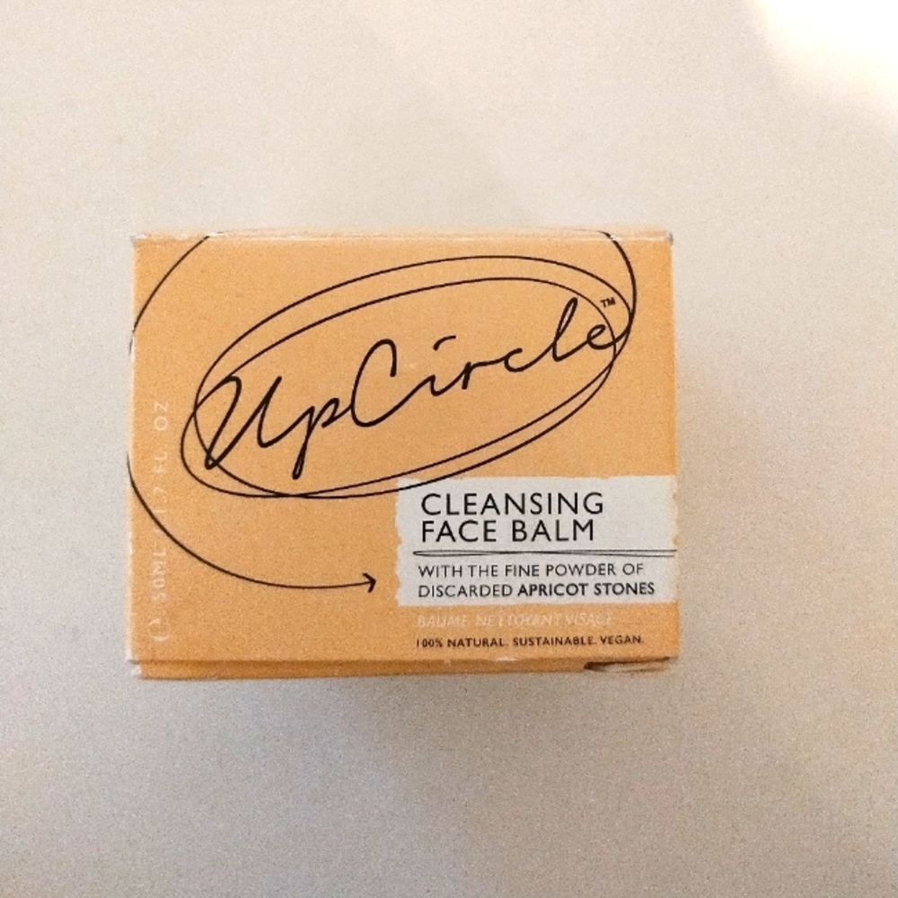 Upcircle Organic Cleansing Face Balm w/Fine Apricot Powder 1.7 FL.oz - Picture 2 of 4